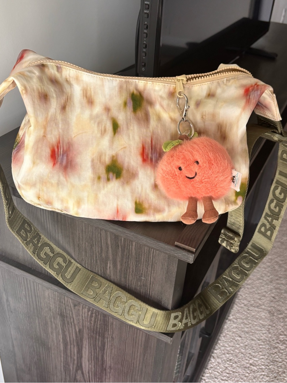 Medium BAGGU Floral Crescent Bag - Picture 1 of 3